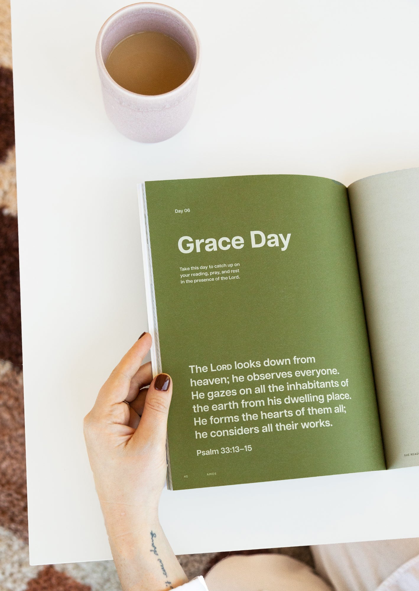 Amos Women's Reading Guide - Image 3