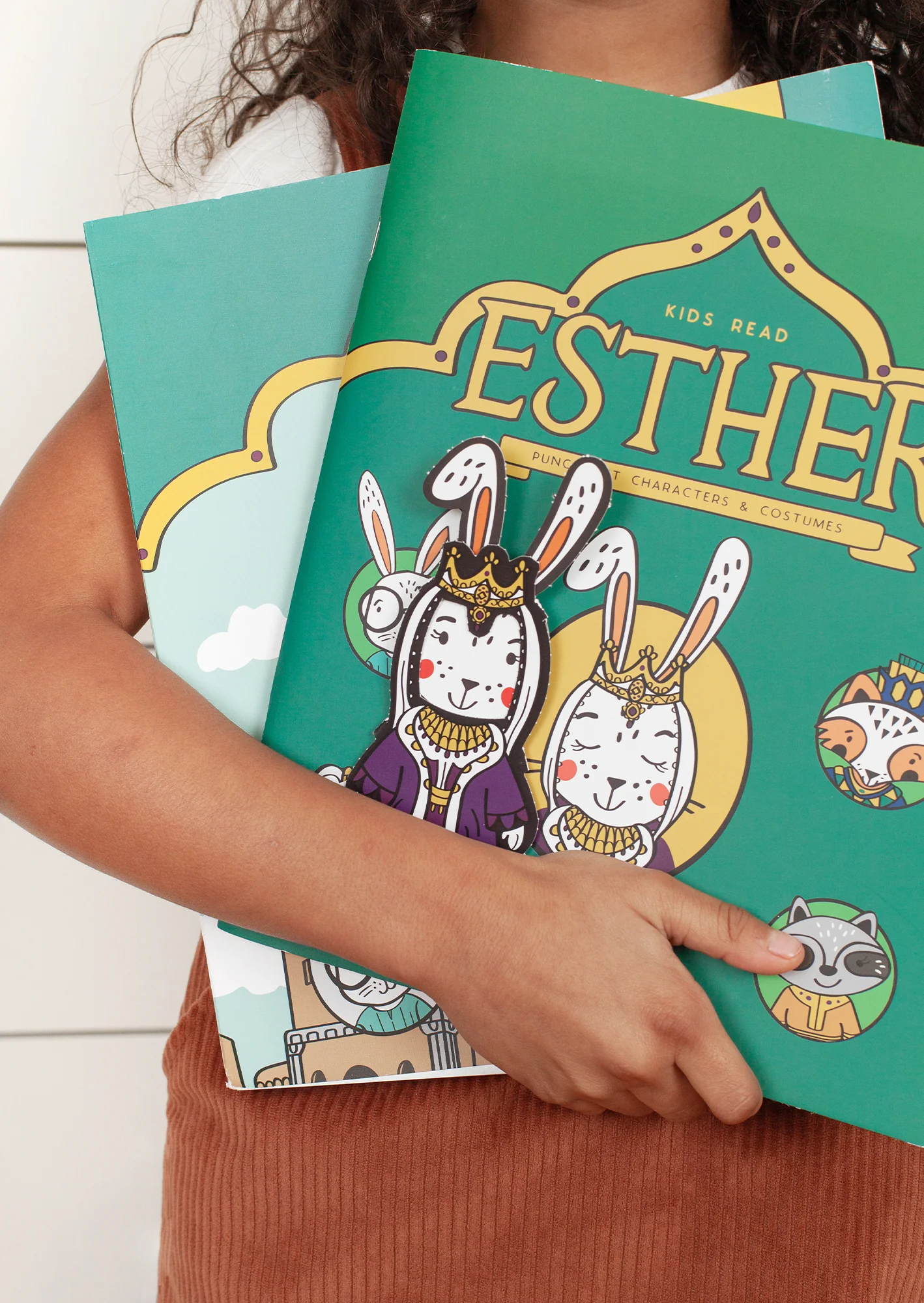 Kids Read Esther: A Read-And-Play Scripture Book - Image 4