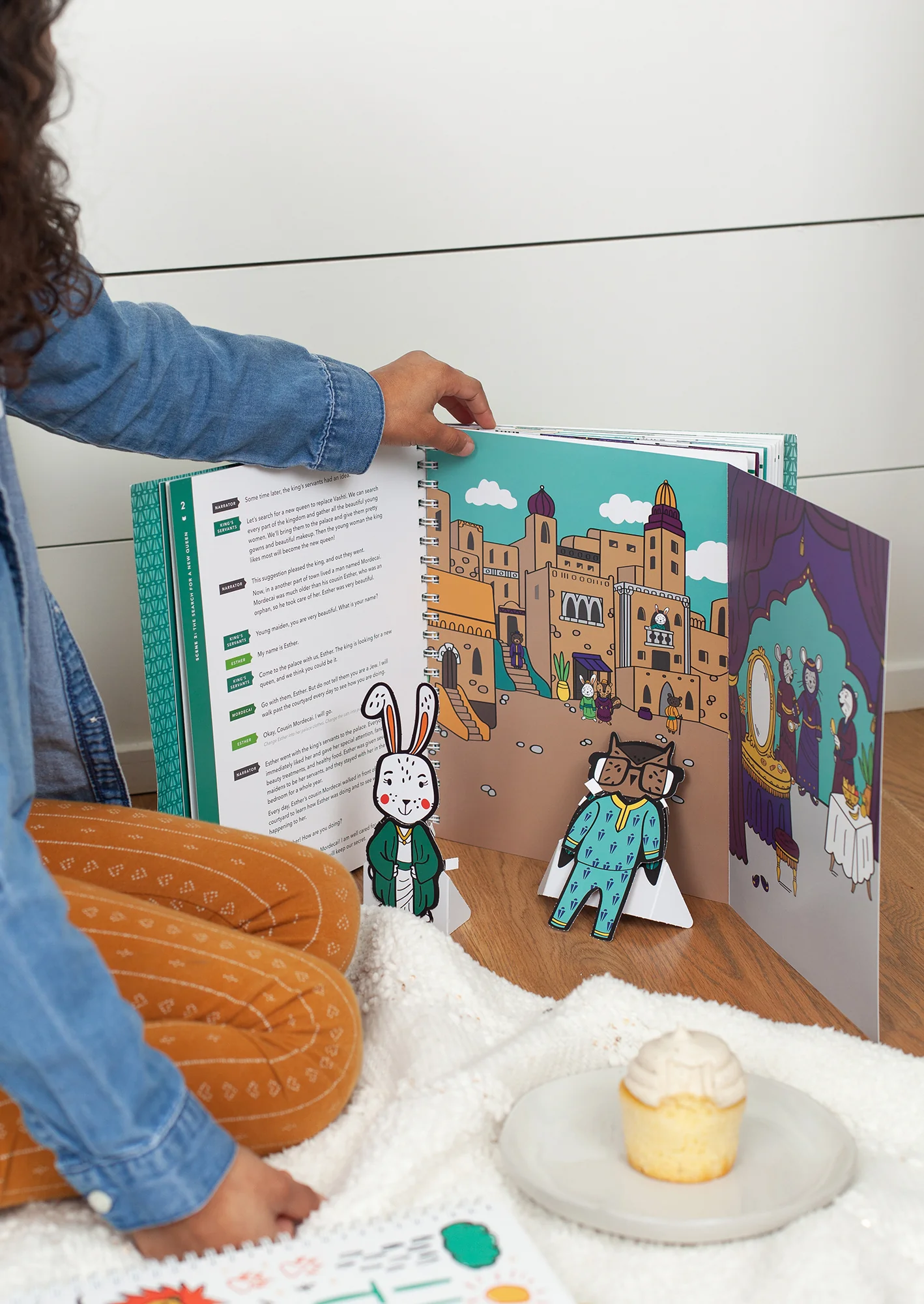 Kids Read Esther: A Read-And-Play Scripture Book - Image 5