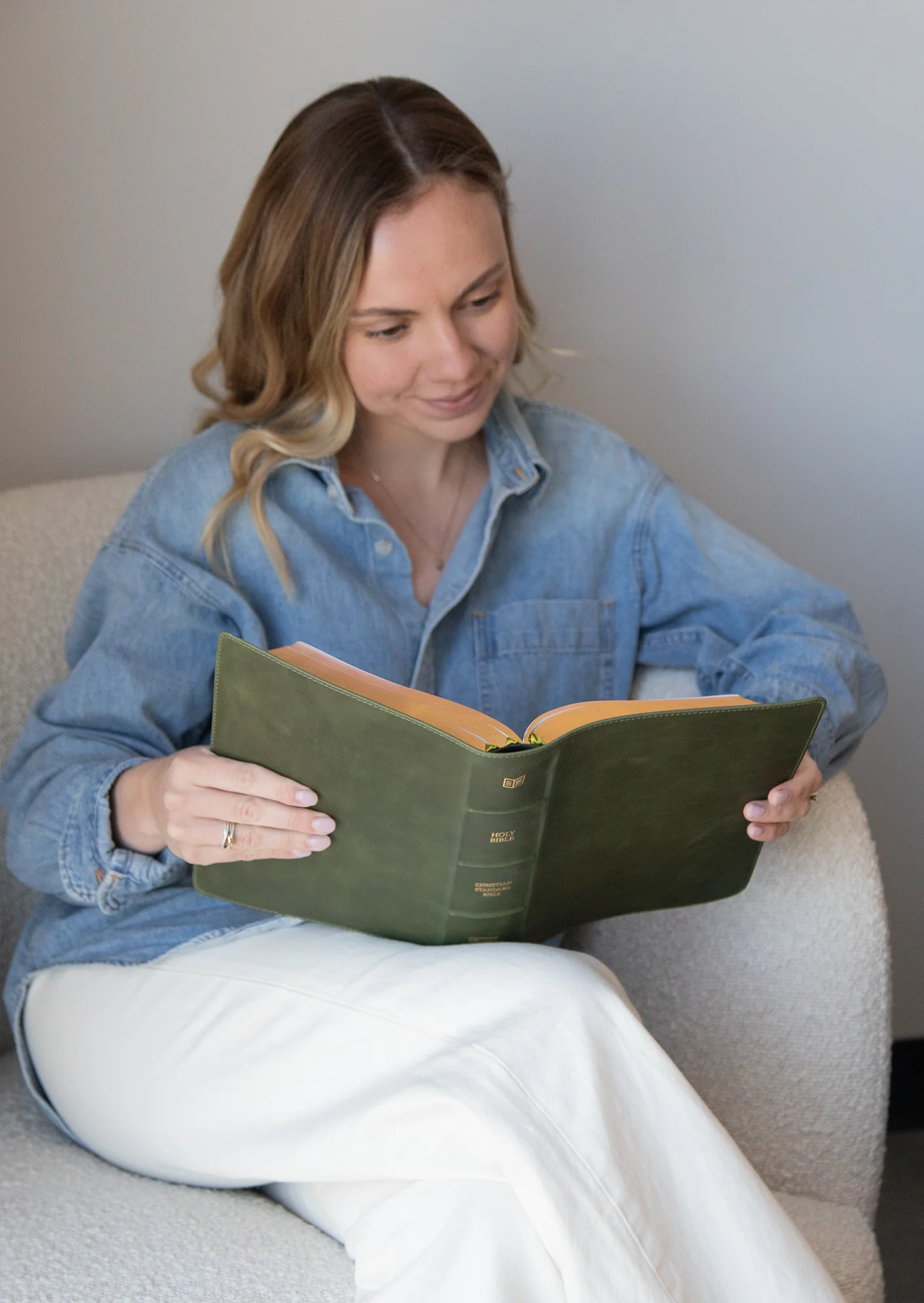 She Reads Truth Bible, Holman Handcrafted Collection, Olive Premium Calfskin - Image 6